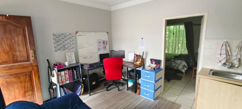 To Let 1 Bedroom Property for Rent in Die Bult North West
